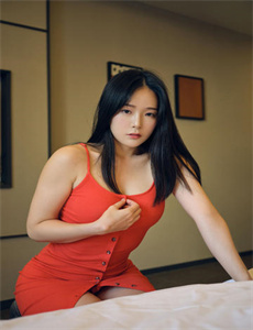 撕掉她的内衣撕光