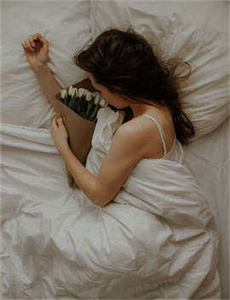 年轻的母亲2电影在线观看神马影院,美女来了视频观看免费完整